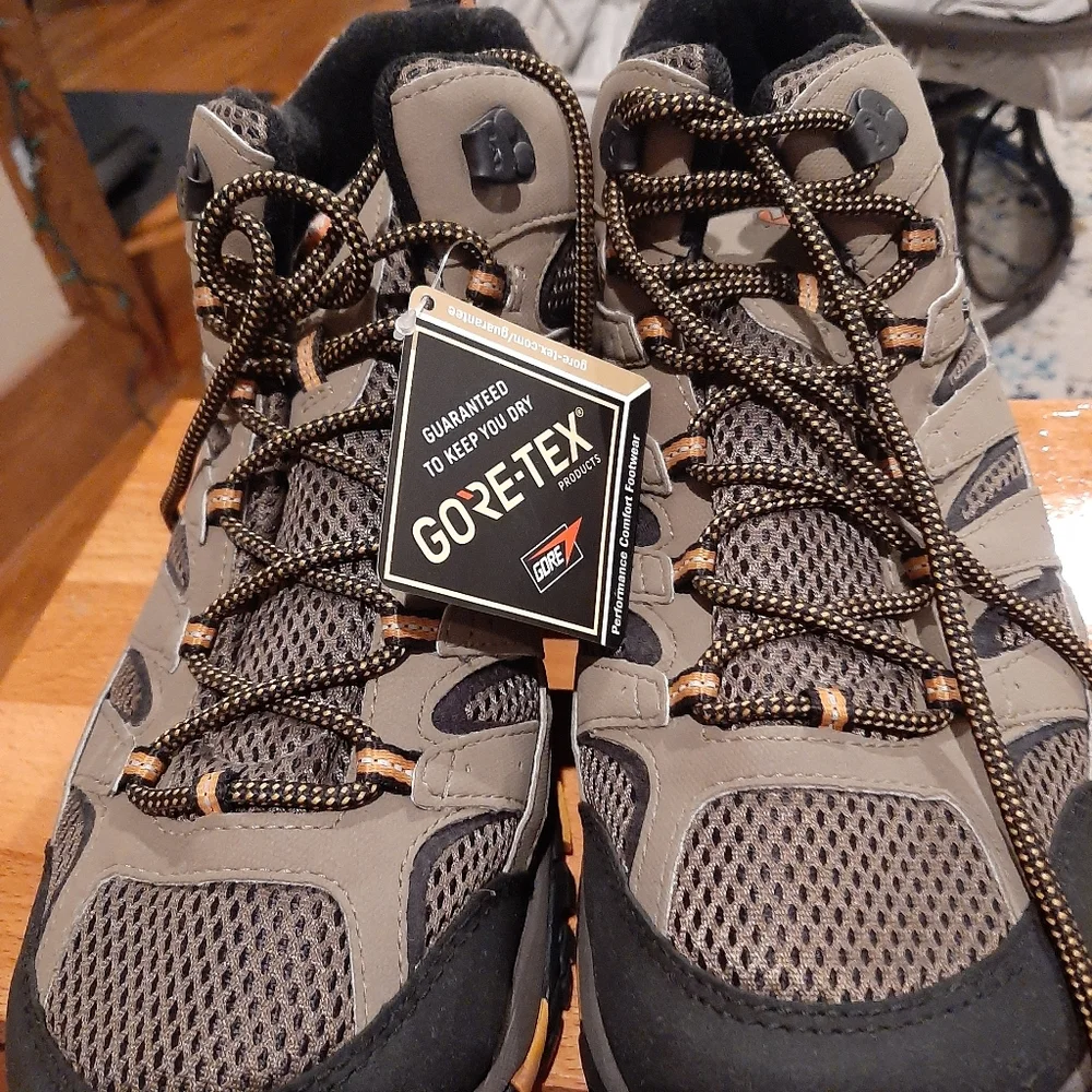 Merrell Boot - Picture 2 of 4